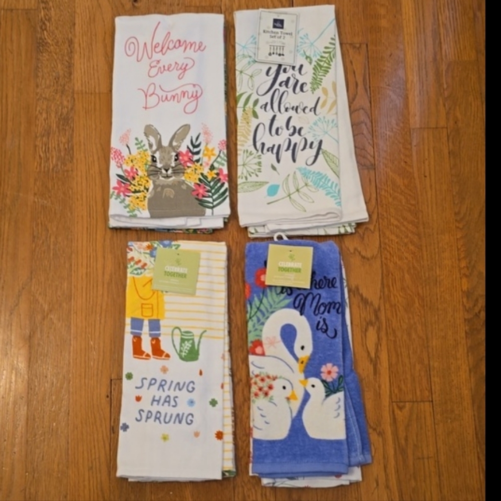 CELEBRATE TOGETHER & HOME WEAR BRANDS KITCHEN TOWELS BUNDLE OF 8 TOWELS
